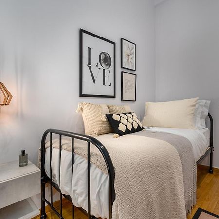 אתונה Unique Koukaki Three Bedroom Suite מראה חיצוני תמונה